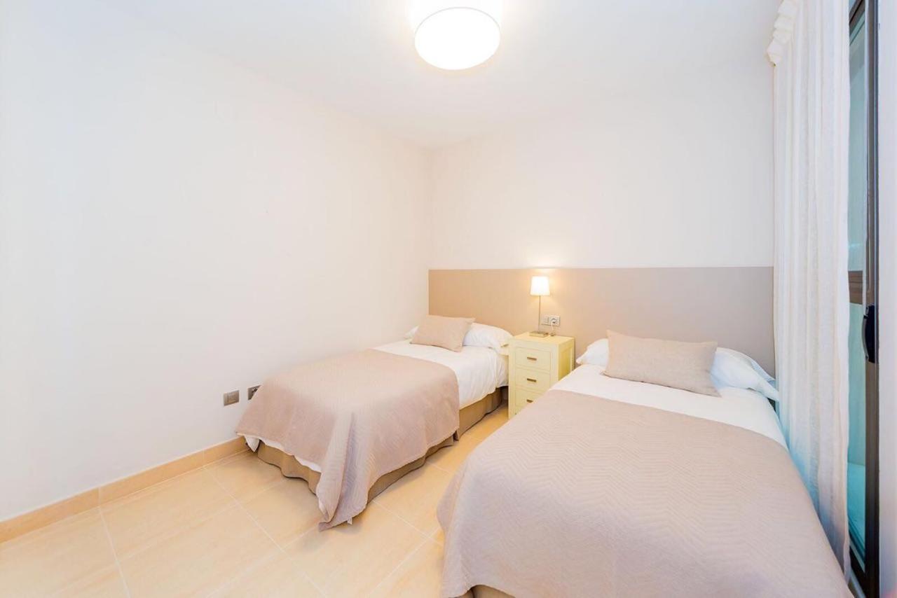 Шикарная Квартира На Первой Линии -Luxury Apartment On The First Line Sea Torrevieja Dış mekan fotoğraf