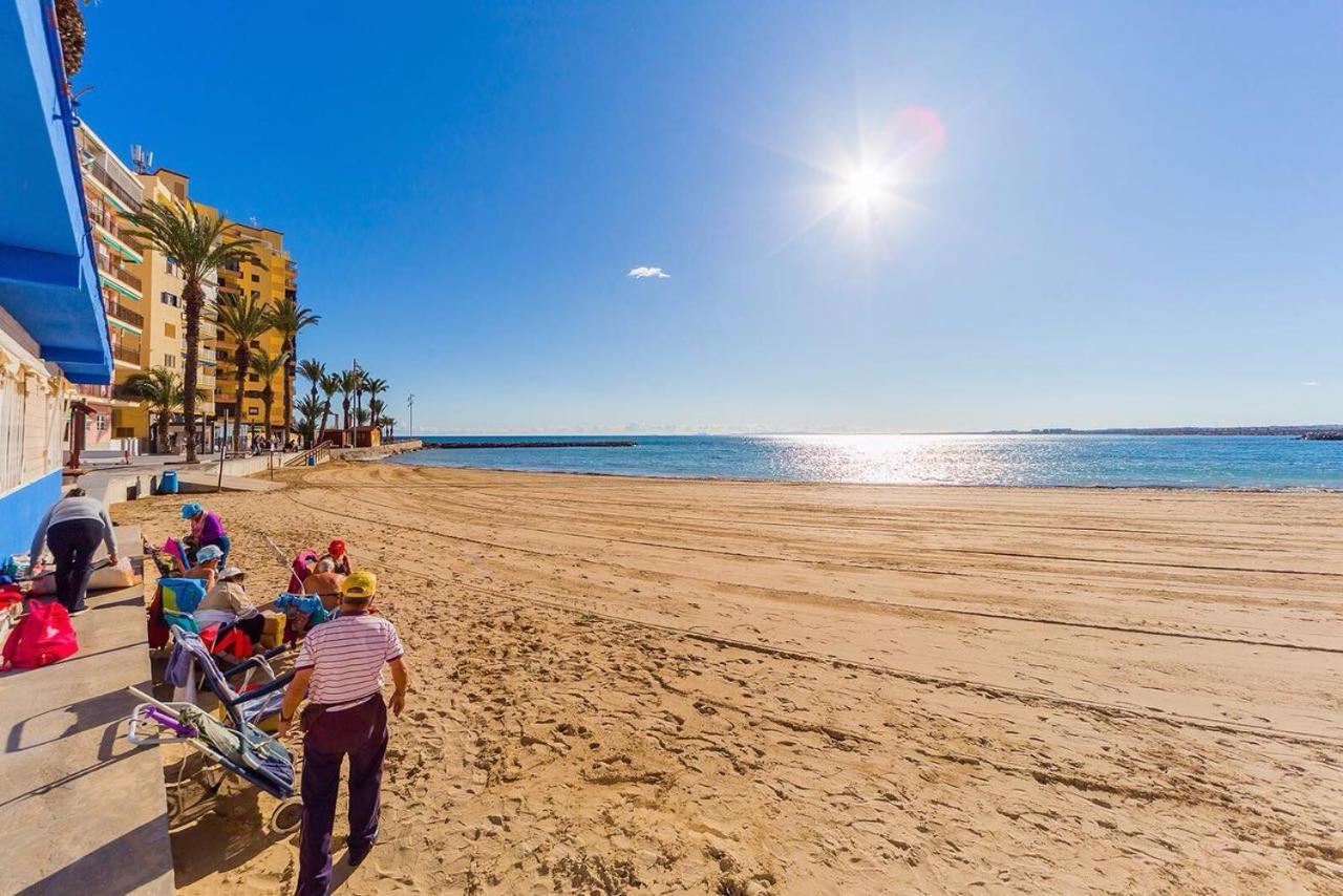 Шикарная Квартира На Первой Линии -Luxury Apartment On The First Line Sea Torrevieja Dış mekan fotoğraf
