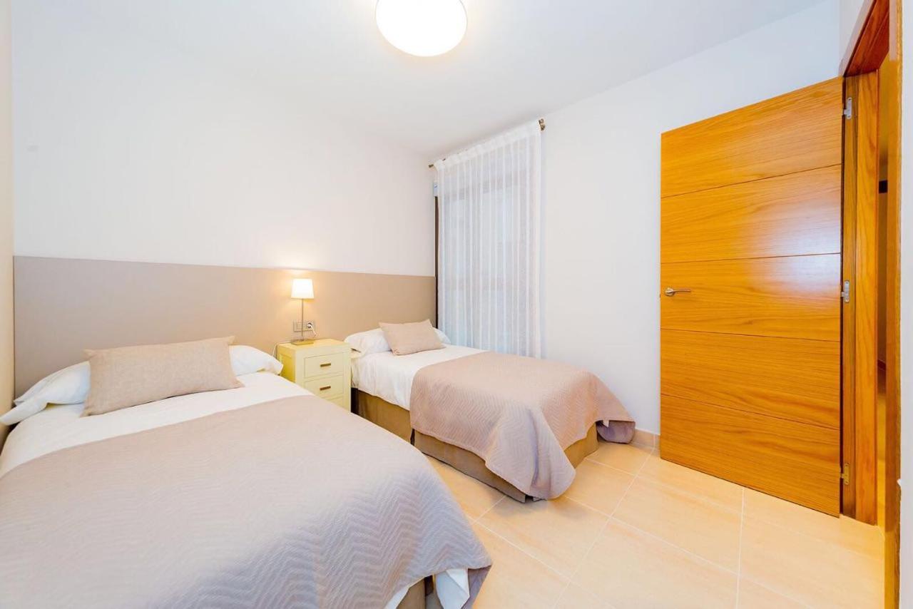 Шикарная Квартира На Первой Линии -Luxury Apartment On The First Line Sea Torrevieja Dış mekan fotoğraf
