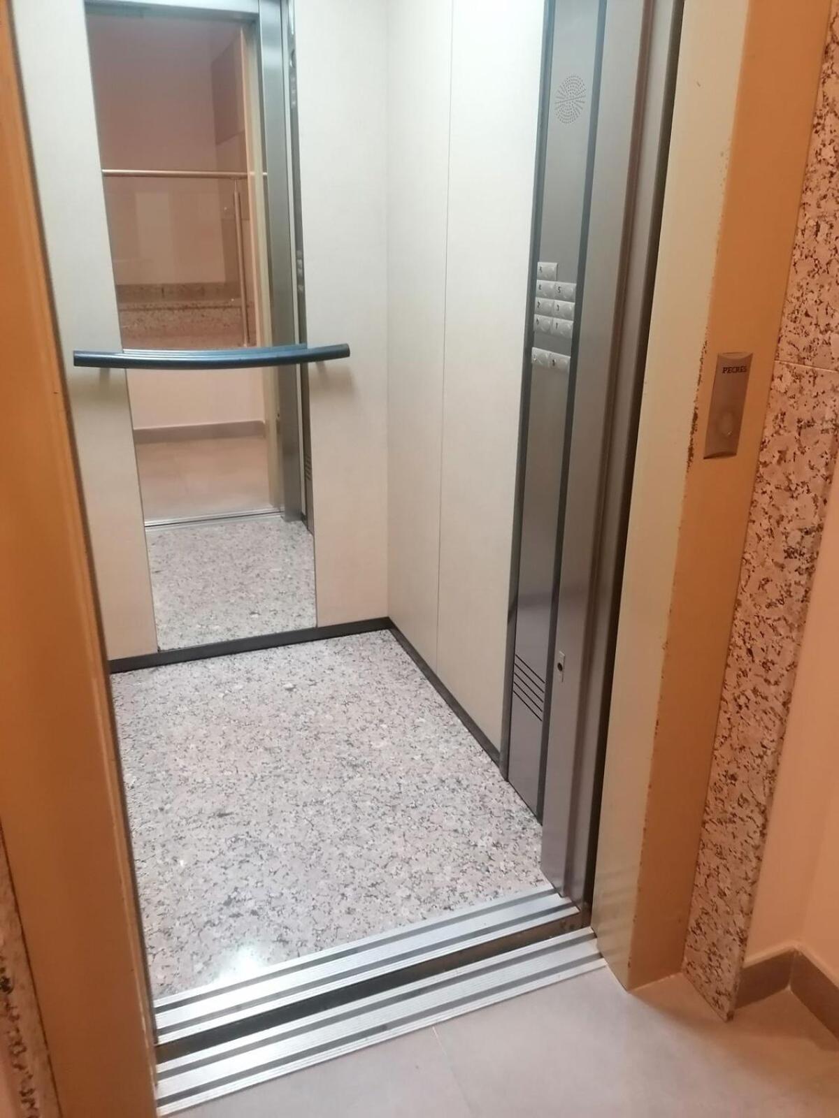 Шикарная Квартира На Первой Линии -Luxury Apartment On The First Line Sea Torrevieja Dış mekan fotoğraf